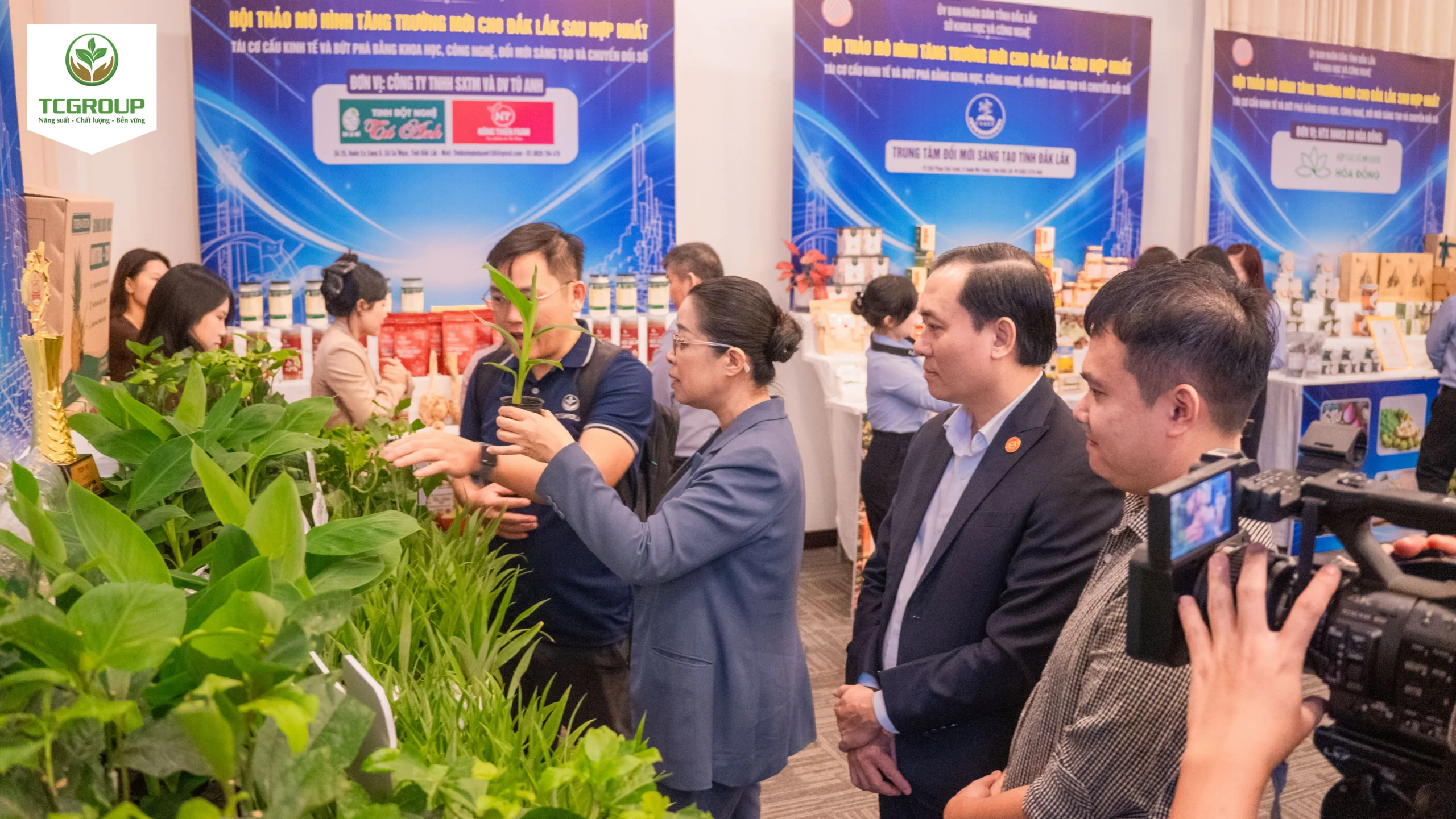 Gian hàng giới thiệu sản phẩm khoa học, công nghệ, đổi mới sáng tạo và chuyển đổi số theo chương trình của Sở Khoa học và Công nghệ