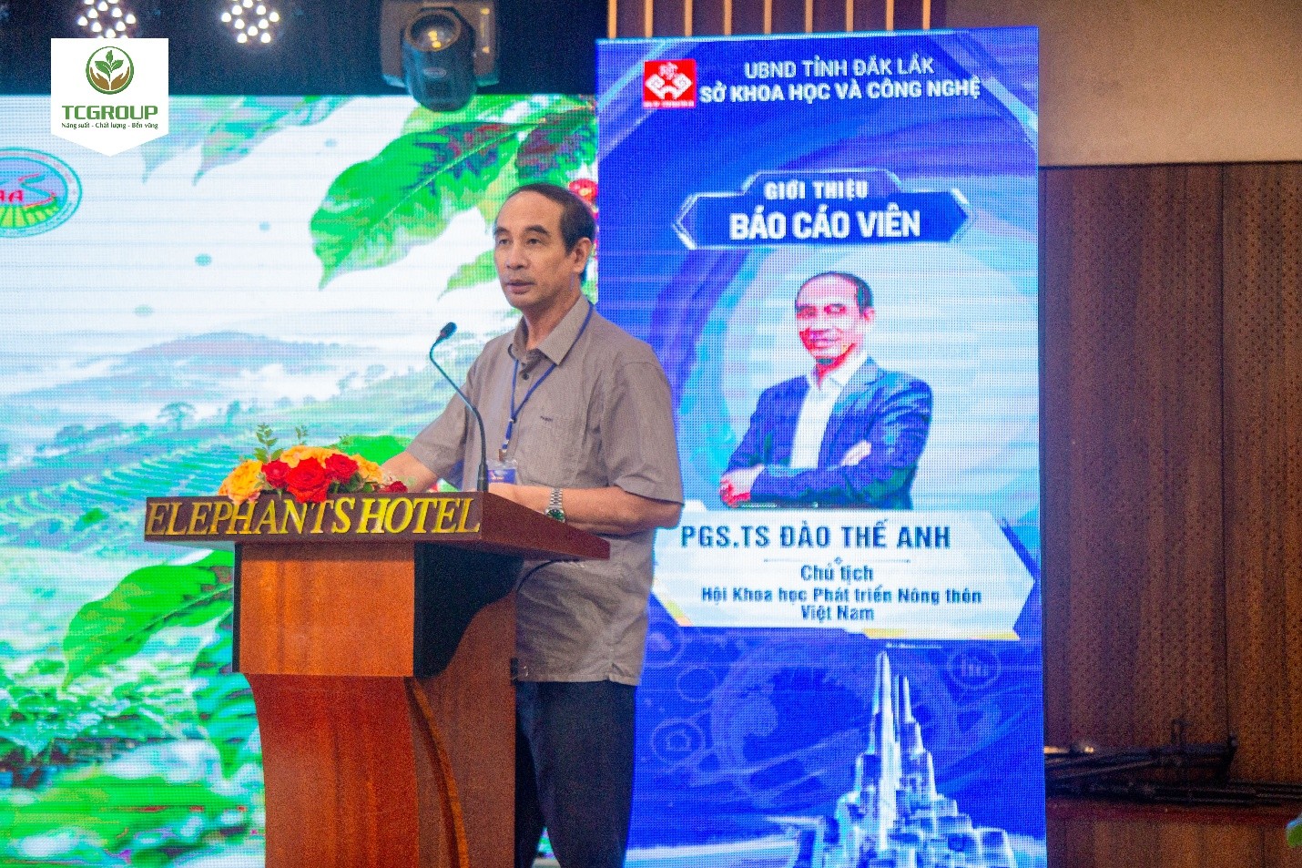 các chuyên gia tập trung phân tích thực trạng hệ sinh thái đổi mới sáng tạo của tỉnh