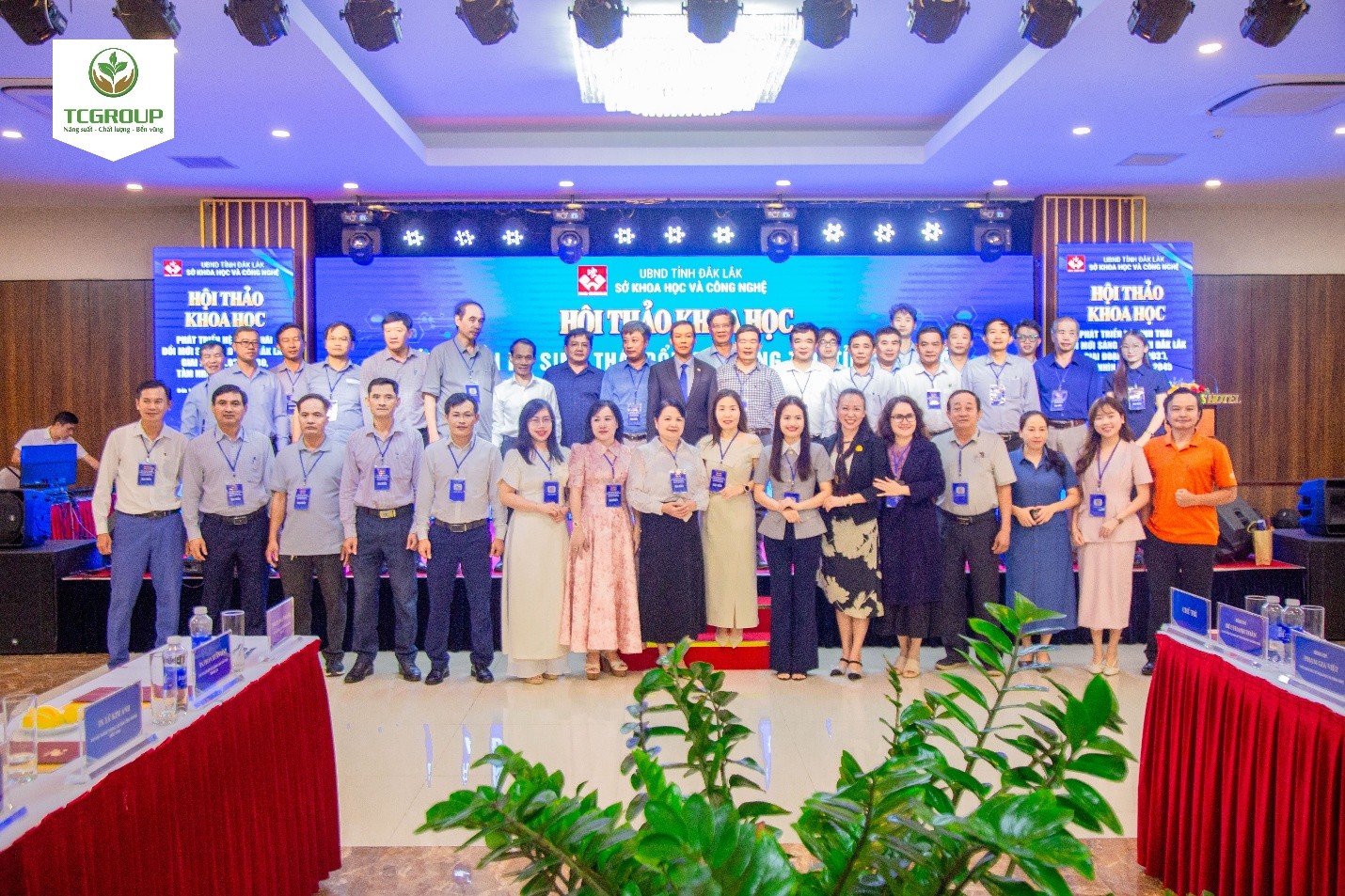 ảnh tại hội thảo